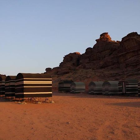 Sunrise Camp Hotel Wadi Rum Ngoại thất bức ảnh